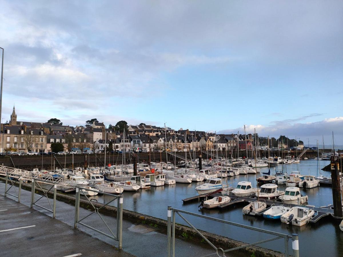 Maison De Pecheur Port De Plaisance Treboul Douarnenez Exterior photo